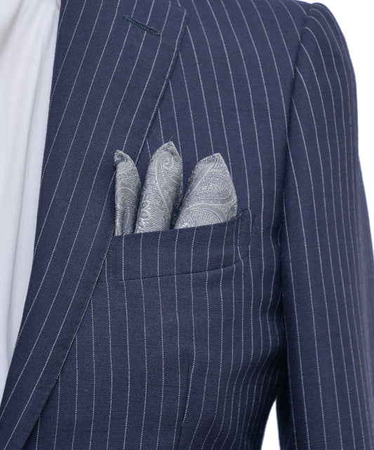 Franco Spada ( フランコスパダ ) クラシック更紗ペイズリー無地調ポケットチーフ:ライトグレー