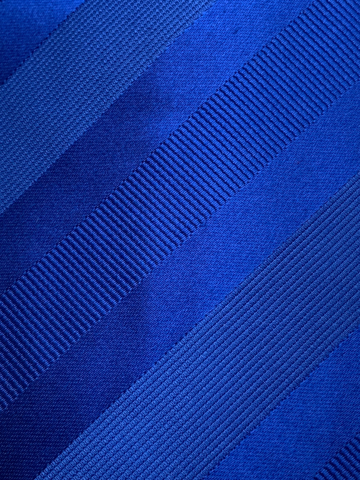 AZZURRO (アズーロ)シャドーストライプネクタイ:ダルブルー