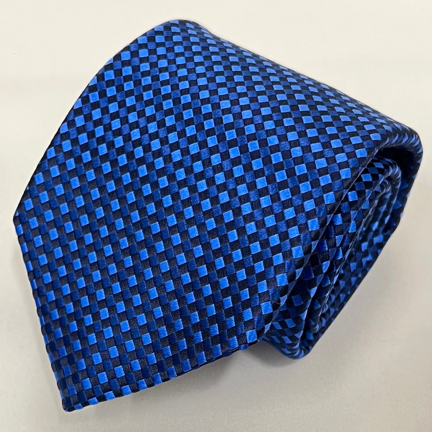 AZZURRO(アズーロ) 新大バスケットグラデーション無地調ジャガードネクタイ:ロイヤルブルー×ブルー