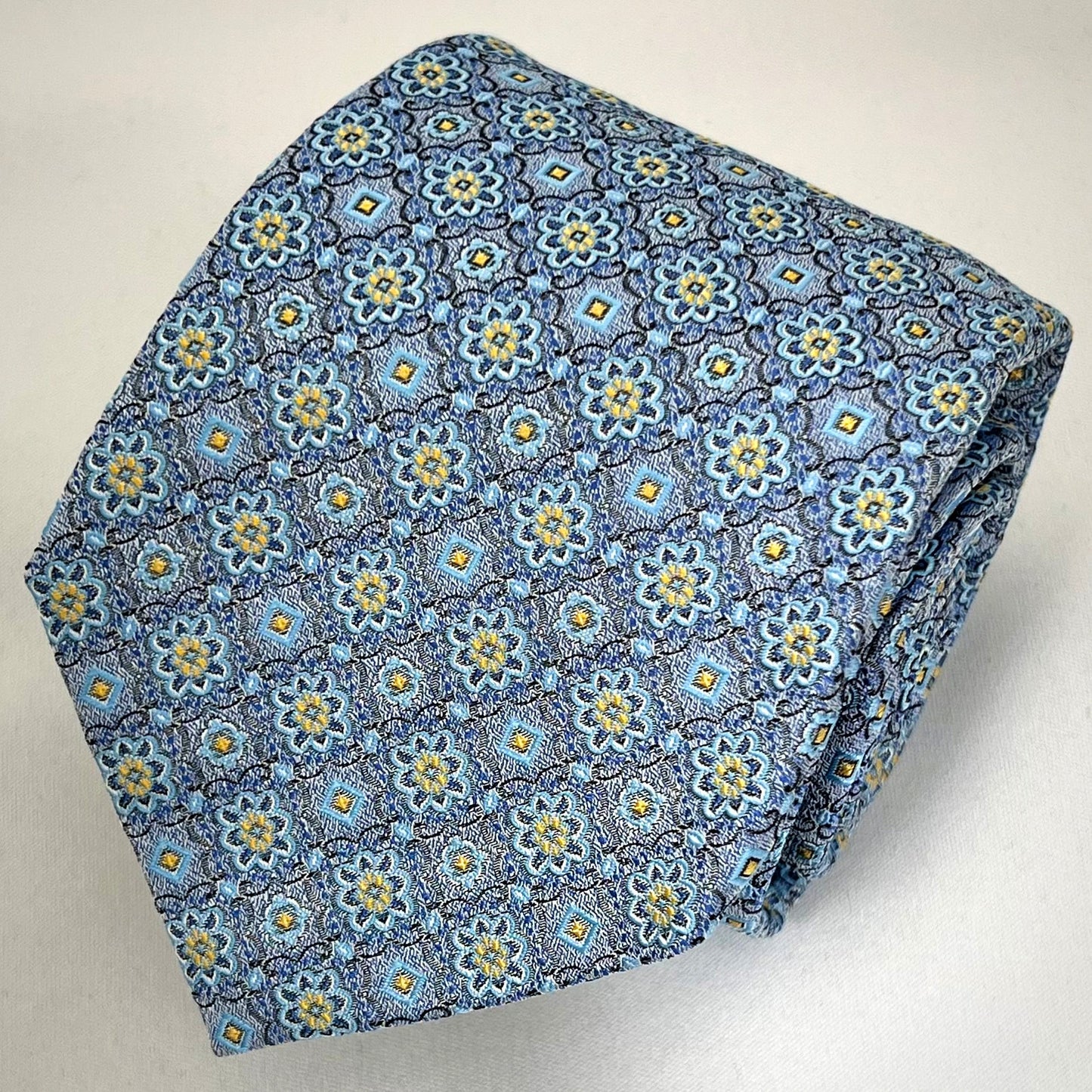 Franco Spada ( フランコスパダ )  フレンチヴィンテージメダリオンジャガードネクタイ2: サックスブルー×イエロー