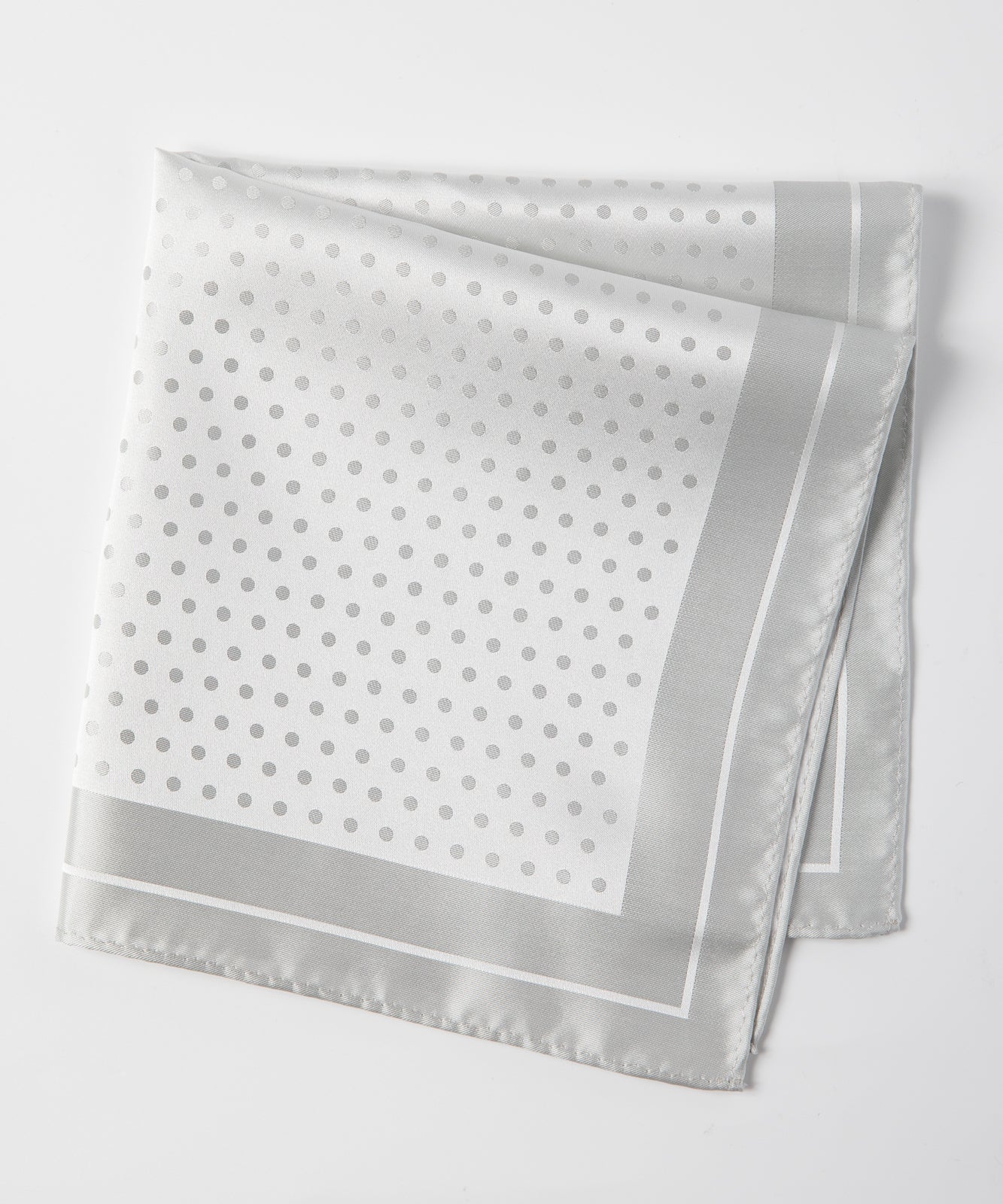 Franco Spada ( フランコスパダ )    4面大小ドットジャガードポケットチーフ:シルバー