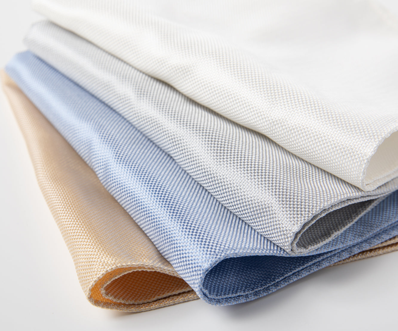 Franco Spada  ( フランコスパダ )   小バスカラー無地ジャガードポケットチーフ:シャンパンゴールド