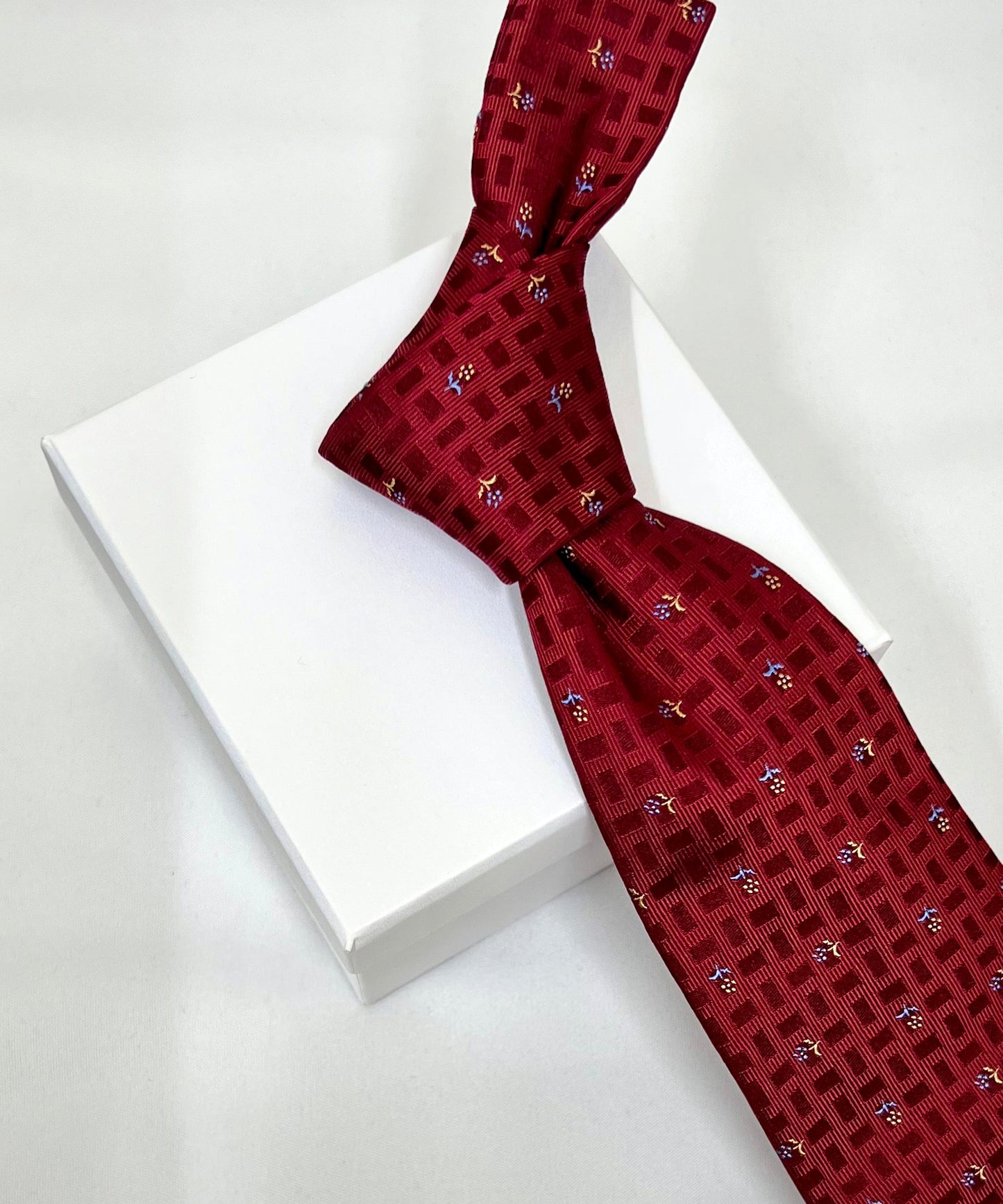 Franco Spada ( フランコスパダ ) フレンチヴィンテージプチフラワーモチーフネクタイ:ワインレッド