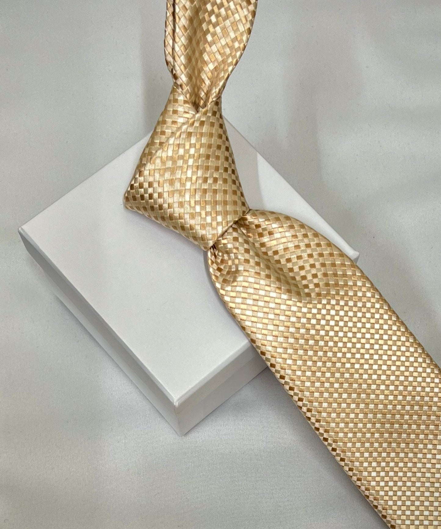 Franco Spada ( フランコスパダ )  NEW FORMAL大バスケット2トーンカラージャガードネクタイ: イエロー×ホワイト