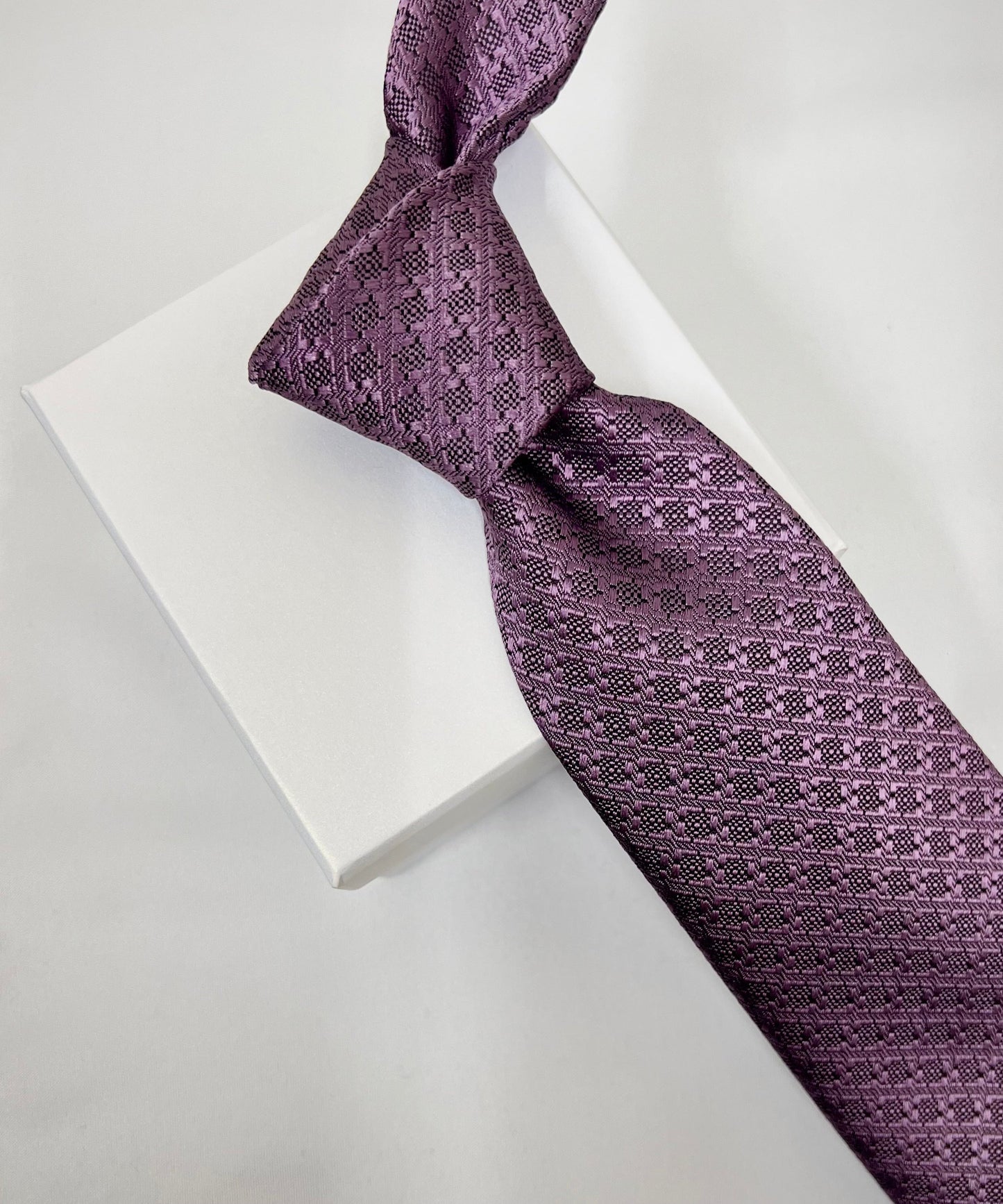 Franco Spada ( フランコスパダ )  ヴィンテージ調ジオメトリックソリッドネクタイ: ローズピンク