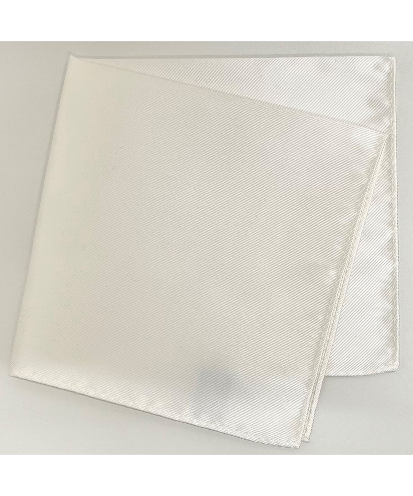 Franco Spada  ( フランコスパダ )   綾無地ジャガードポケットチーフ:オフ白