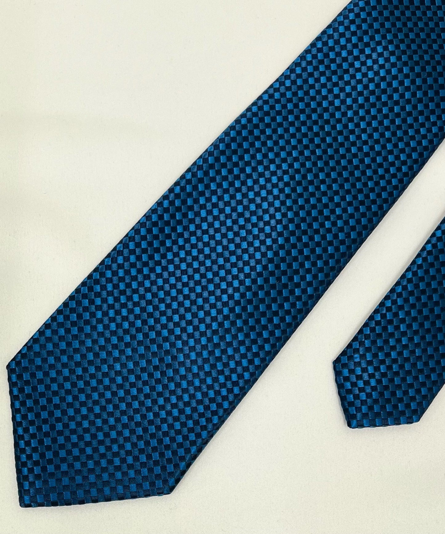 AZZURRO(アズーロ) 新大バスケットグラデーション無地調ジャガードネクタイ:ネイビー×フォレストブルー