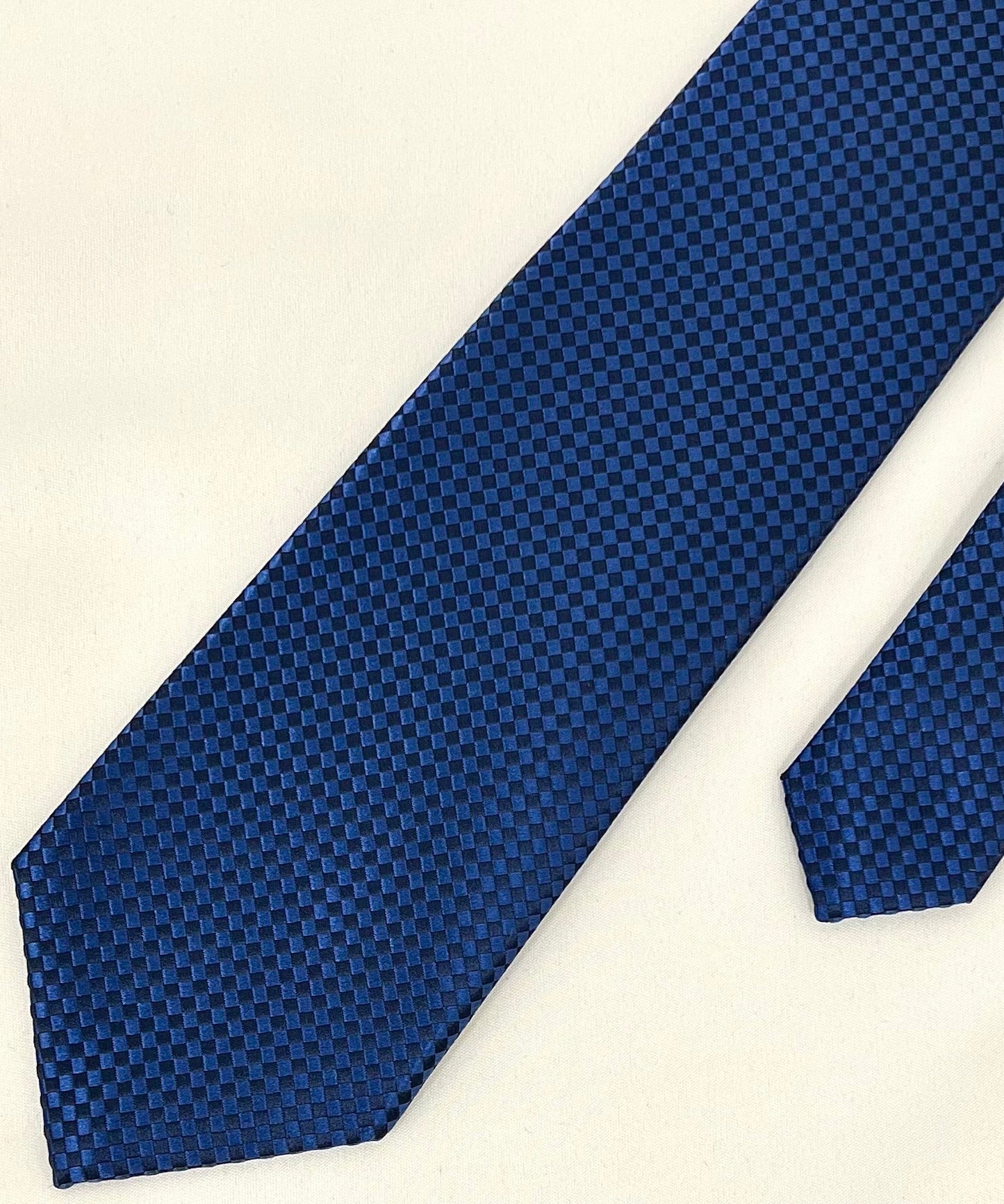 AZZURRO(アズーロ) 新大バスケット無地調ジャガードネクタイ:ミッドナイトネイビー×ダークブルー