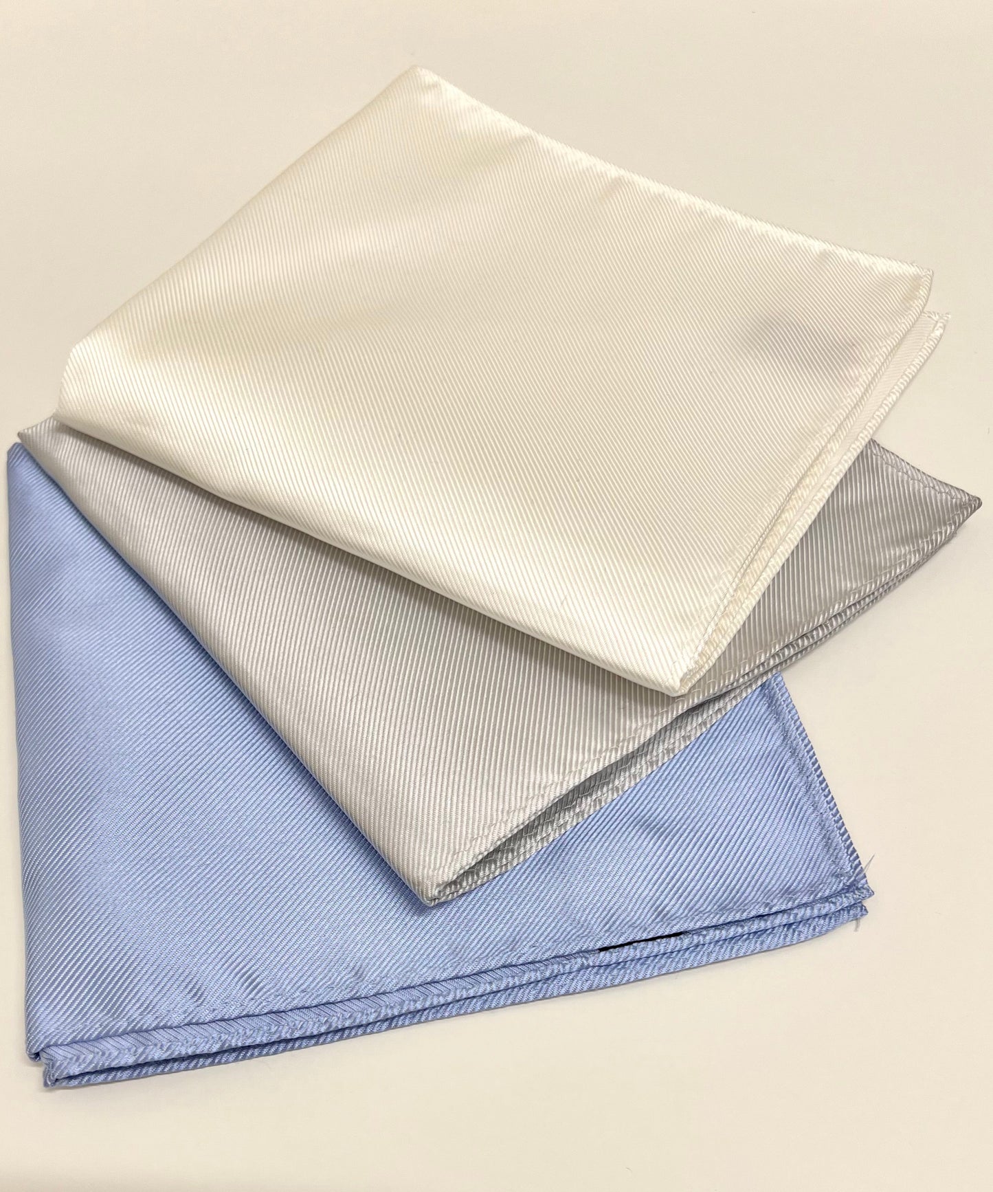 Franco Spada  ( フランコスパダ )   綾無地ジャガードポケットチーフ:オフ白