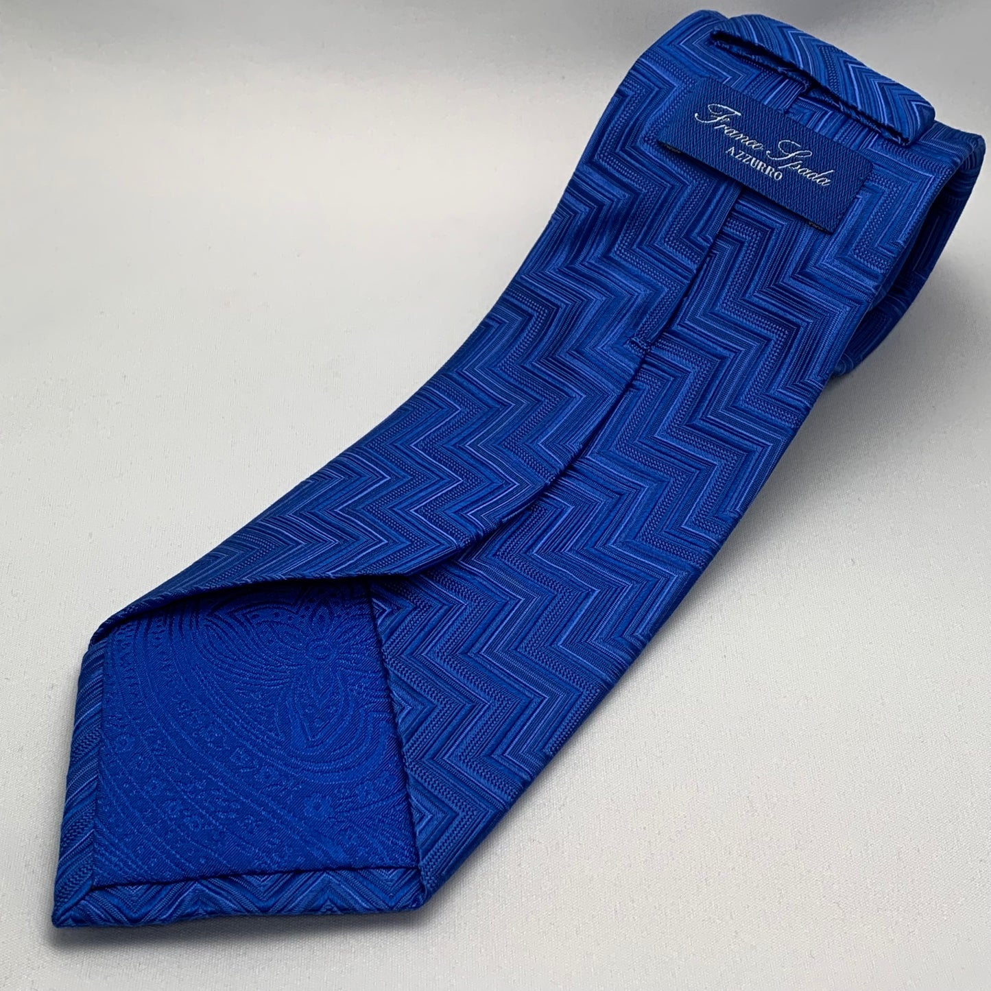 AZZURRO （アズーロ）ジオメトリックヘリンボーンネクタイ：ロイヤルブルー