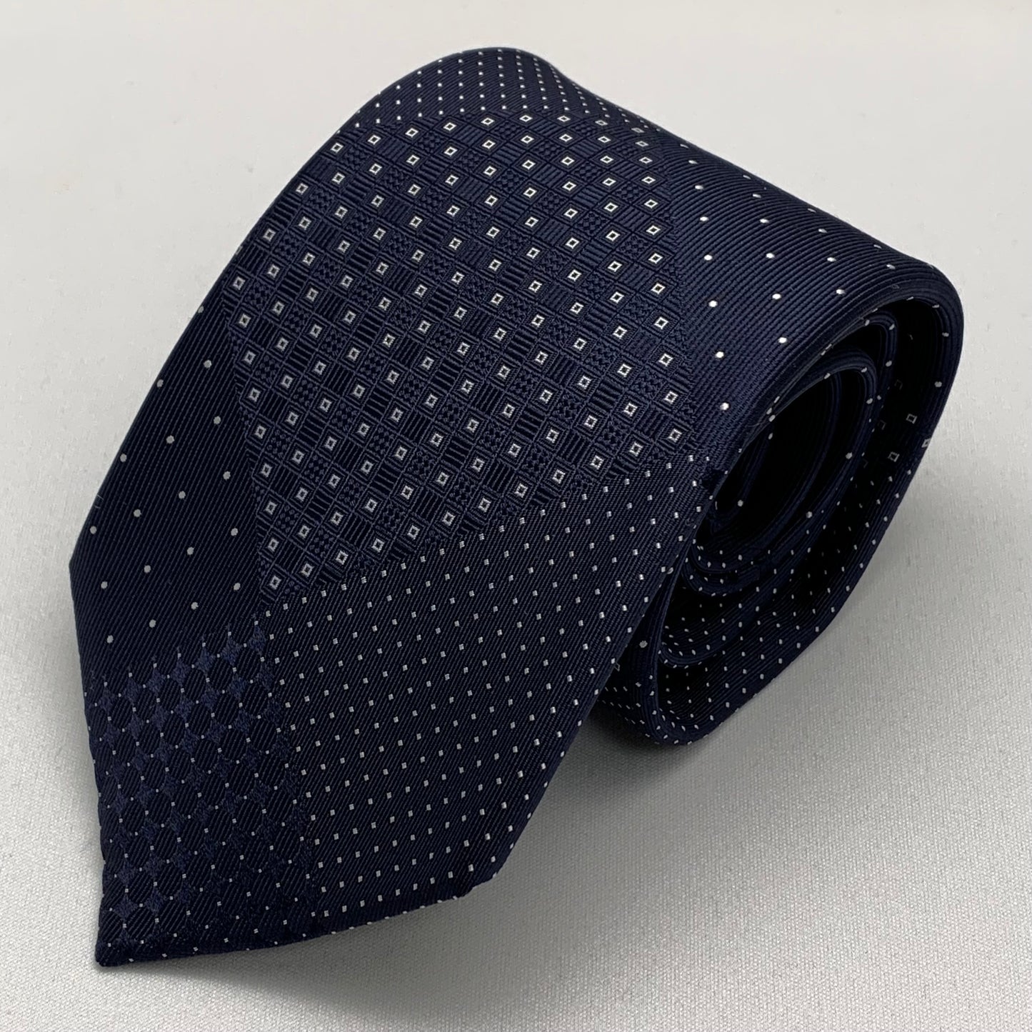Franco Spada ( フランコスパダ )ドット✕マイクロパッチワークJQネクタイ：ネイビー×ホワイト