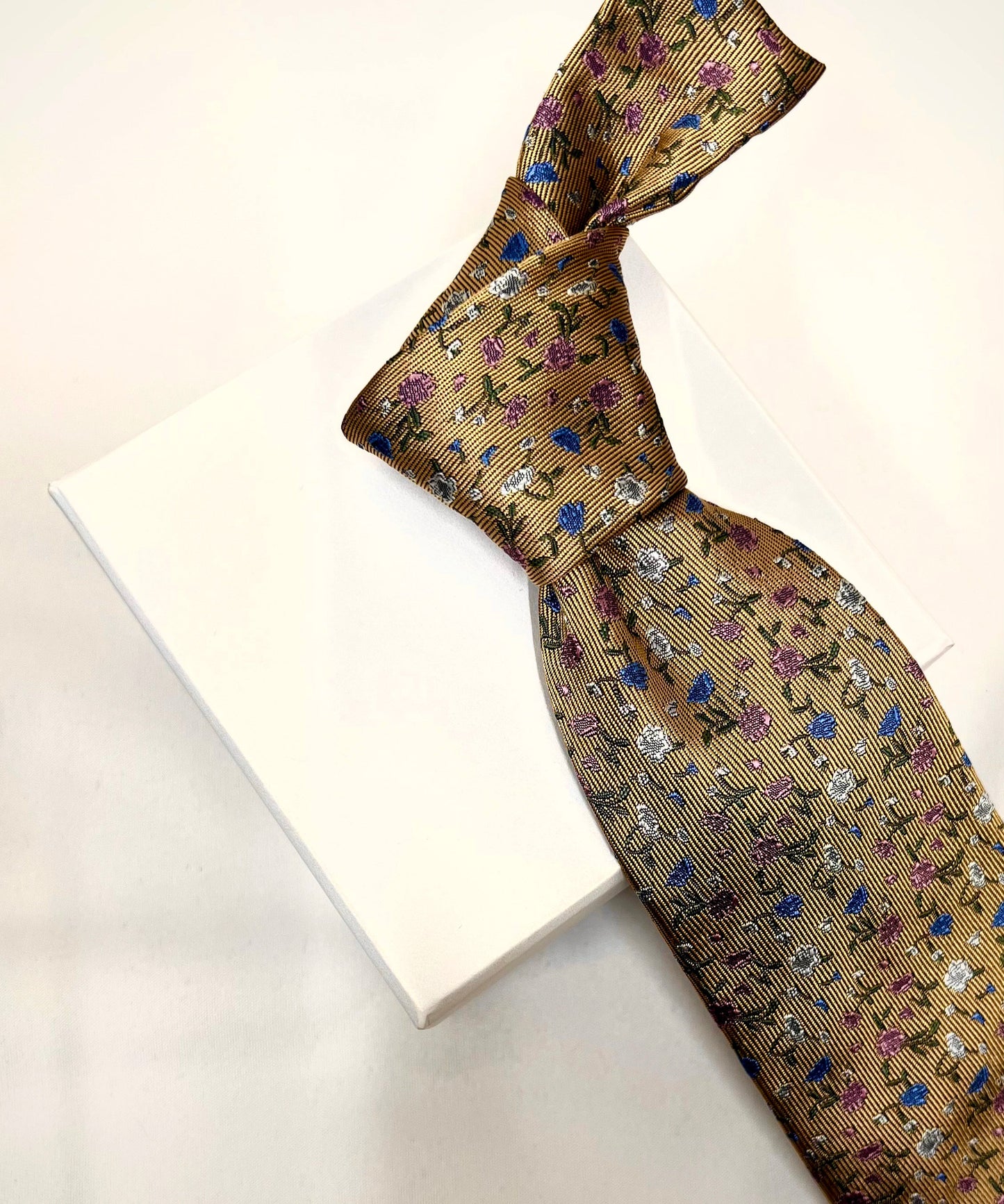 Franco Spada ( フランコスパダ )  フレンチヴィンテージプチフラワージャガードネクタイ： イエローゴールド