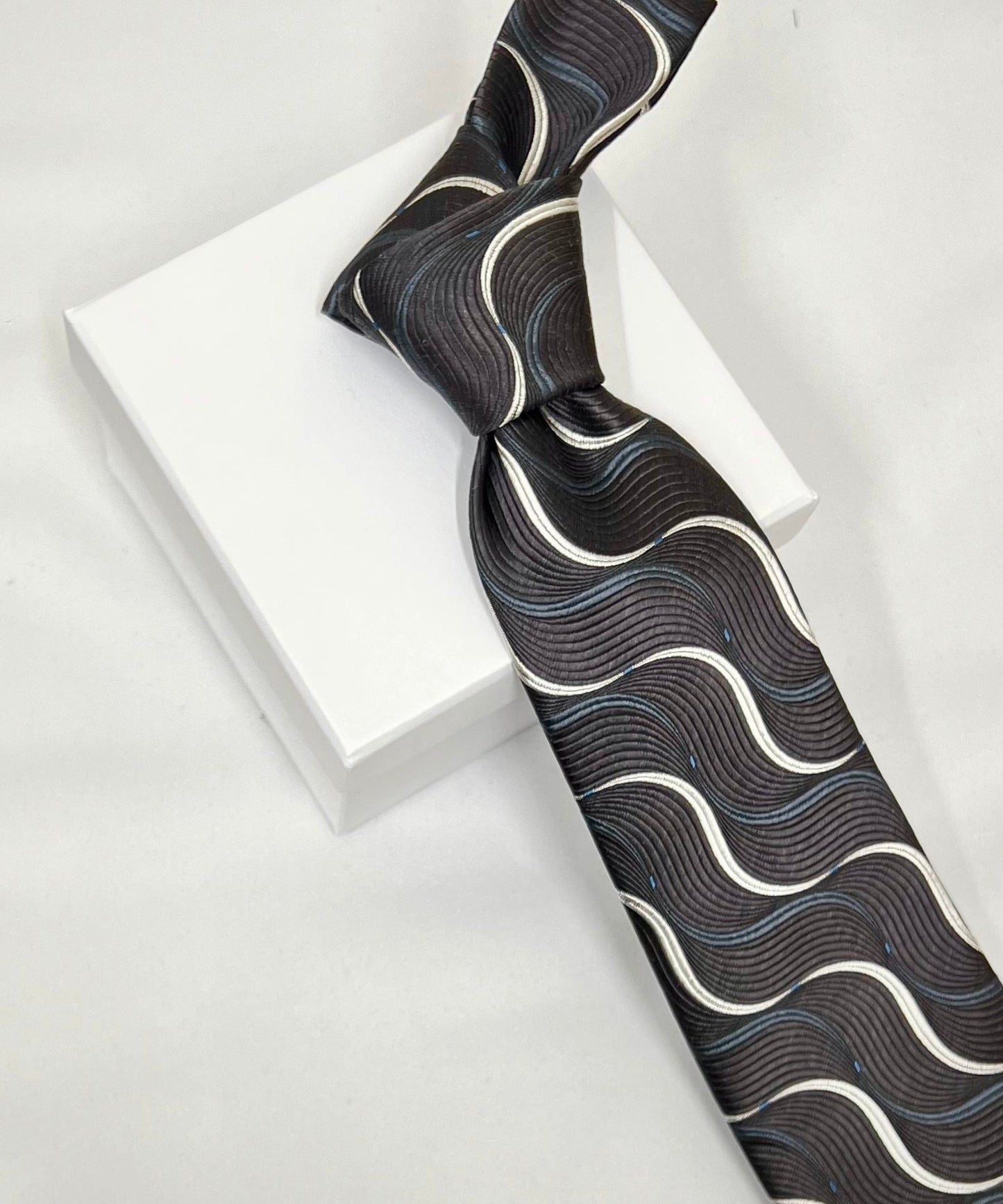 Franco Spada ( フランコスパダ )  ヴィンテージジオメトリックウェーブジャガードネクタイ：ブラウングレー