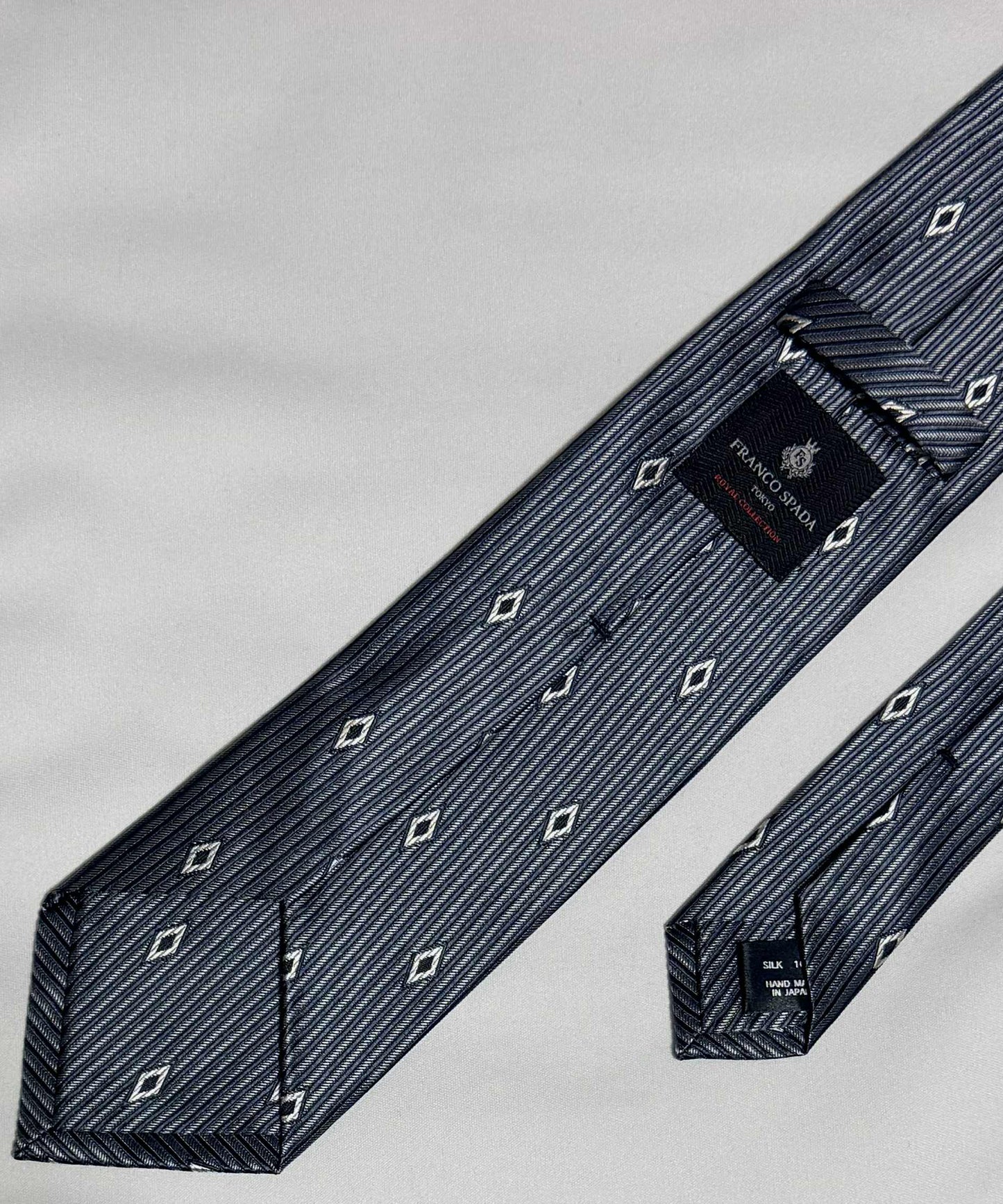 Franco Spada ( フランコスパダ )🆕コンテンポラリーブリティッシュダイヤカットJQネクタイ：ミディアムグレー