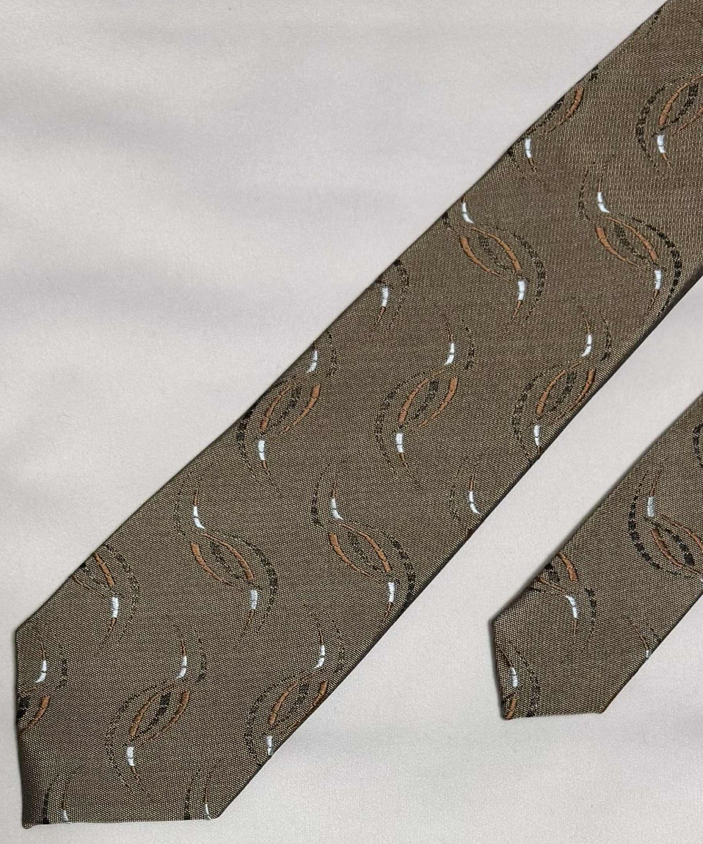 Franco Spada ( フランコスパダ )🆕コンテンポラリーブリティッシュストリームJQネクタイ：サンドベージュ×ブラウン