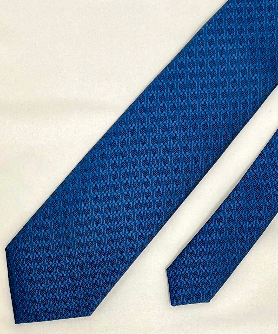 Franco Spada ( フランコスパダ )  ヴィンテージ調ジオメトリックソリッドネクタイ： ダークブルー