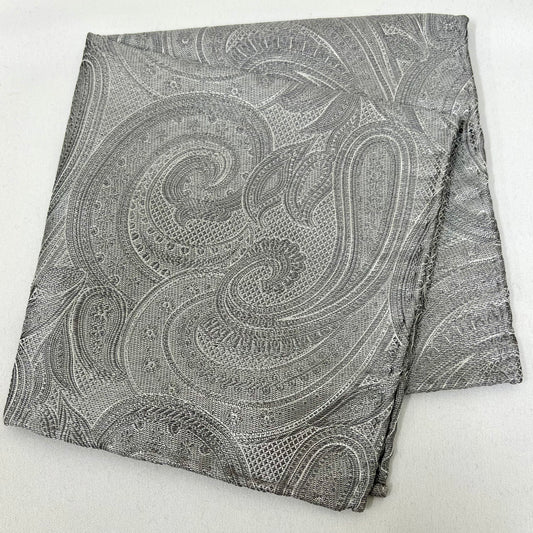 Franco Spada ( フランコスパダ )ハンドロール(手巻き)ポケットチーフ (メランジ無地調大更紗ペーズリー)：シルバーグレー