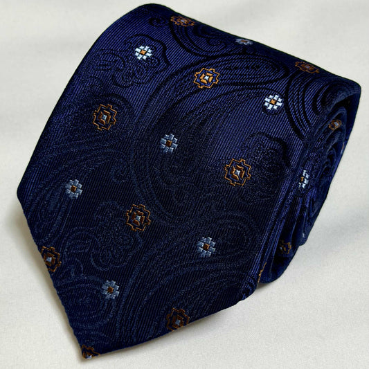 Franco Spada ( フランコスパダ )🆕コンテンポラリーブリティッシュメダリオンJQネクタイ：ネイビー×ブラウン×サックス