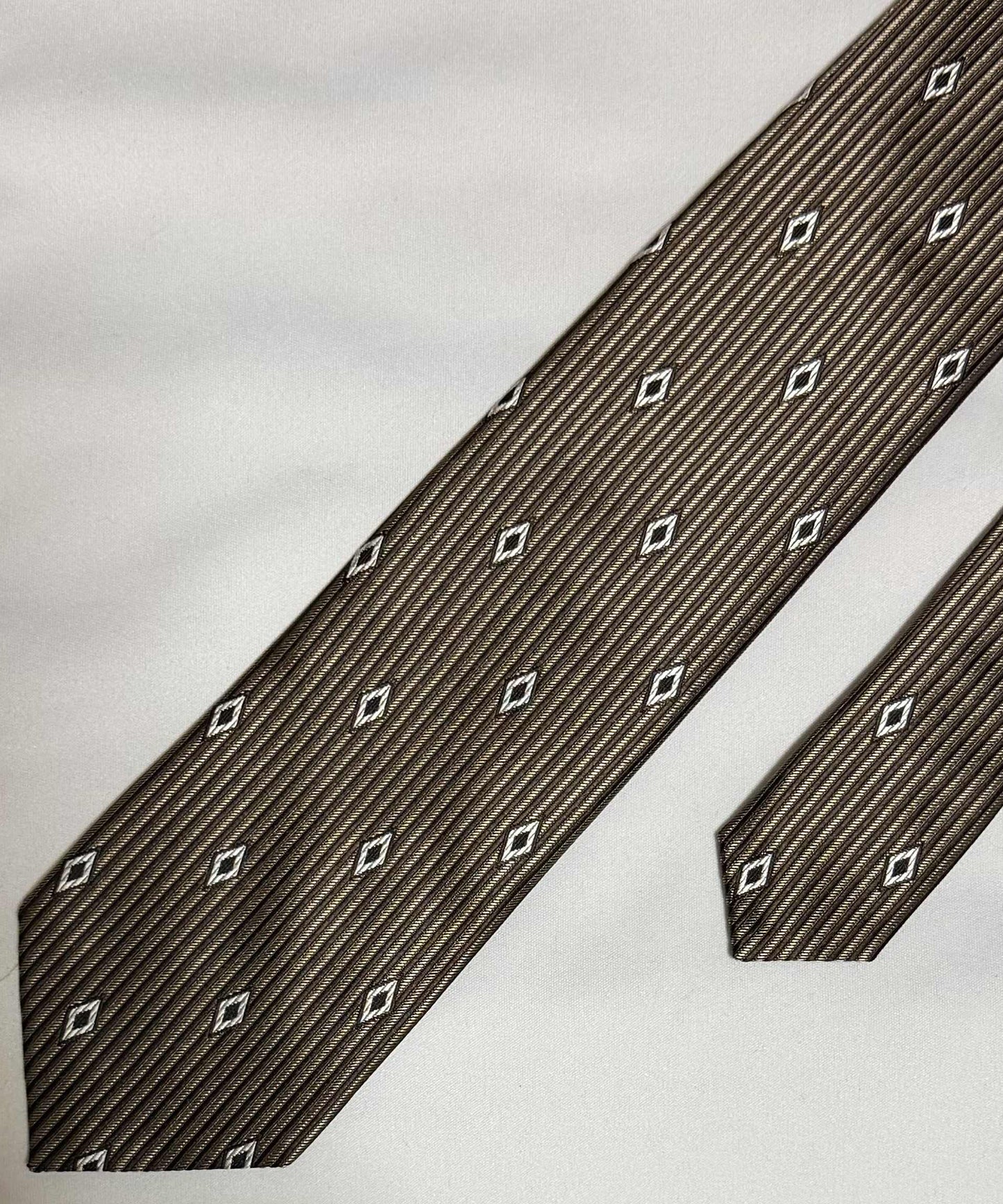 Franco Spada ( フランコスパダ )🆕コンテンポラリーブリティッシュダイヤカットJQネクタイ：サンドベージュ