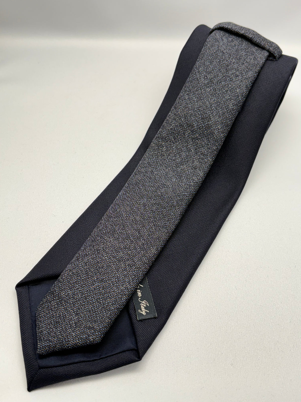 Franco Spada ( フランコスパダ )  Solid Wool ( 綾無地 )コンビネーションネクタイ Vitale Barberis Canonico ( ビダル バルべリス カノニコ )：大剣ネイビー×小剣グレー