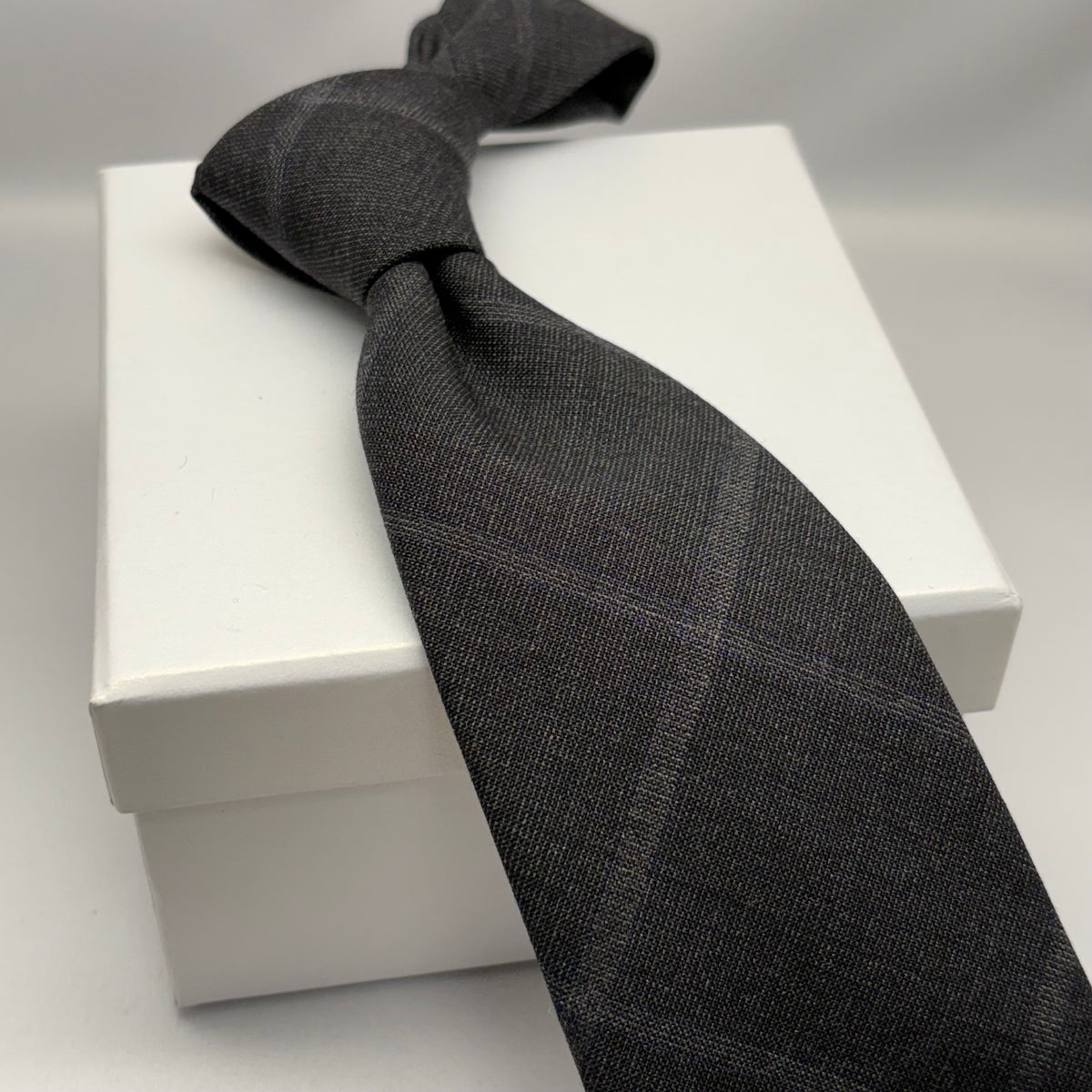 Franco Spada ( フランコスパダ )  Shadow CheckWool HandRolledネクタイ Vitale Barberis Canonico ( ビダル バルべリス カノニコ )：シャドーチェックダークグレー