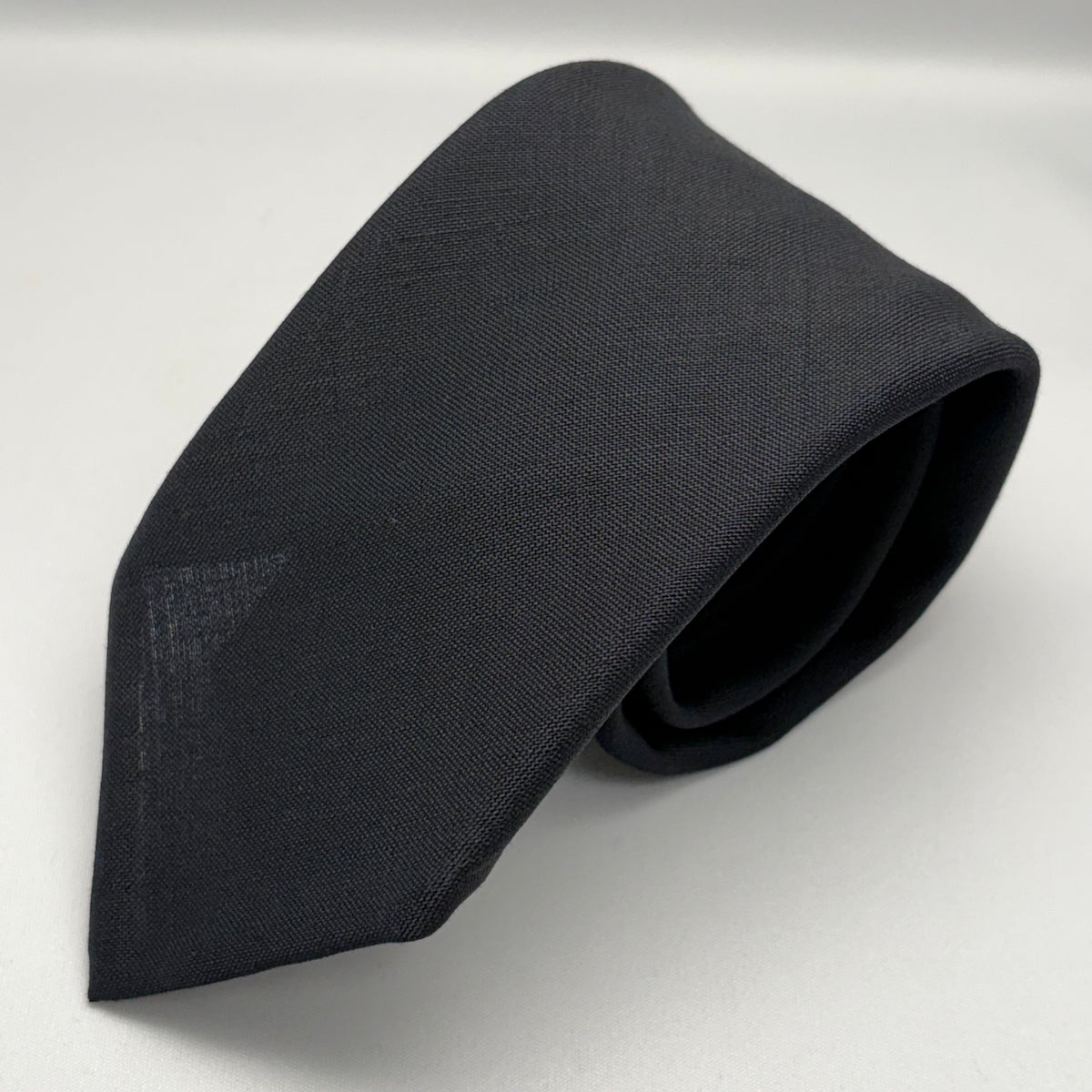 Franco Spada ( フランコスパダ ) ウールキッドモヘア無地ネクタイDORMEUIL (ドーメル) SUPER BRIO（スーパーブリオ)：ブラック