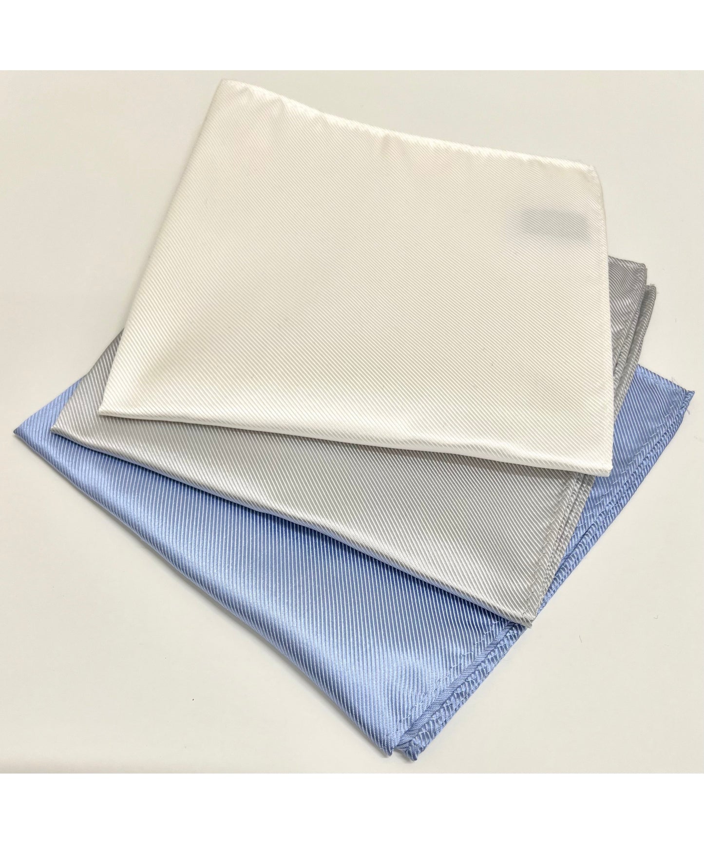 Franco Spada  ( フランコスパダ )   綾無地ジャガードポケットチーフ：オフ白