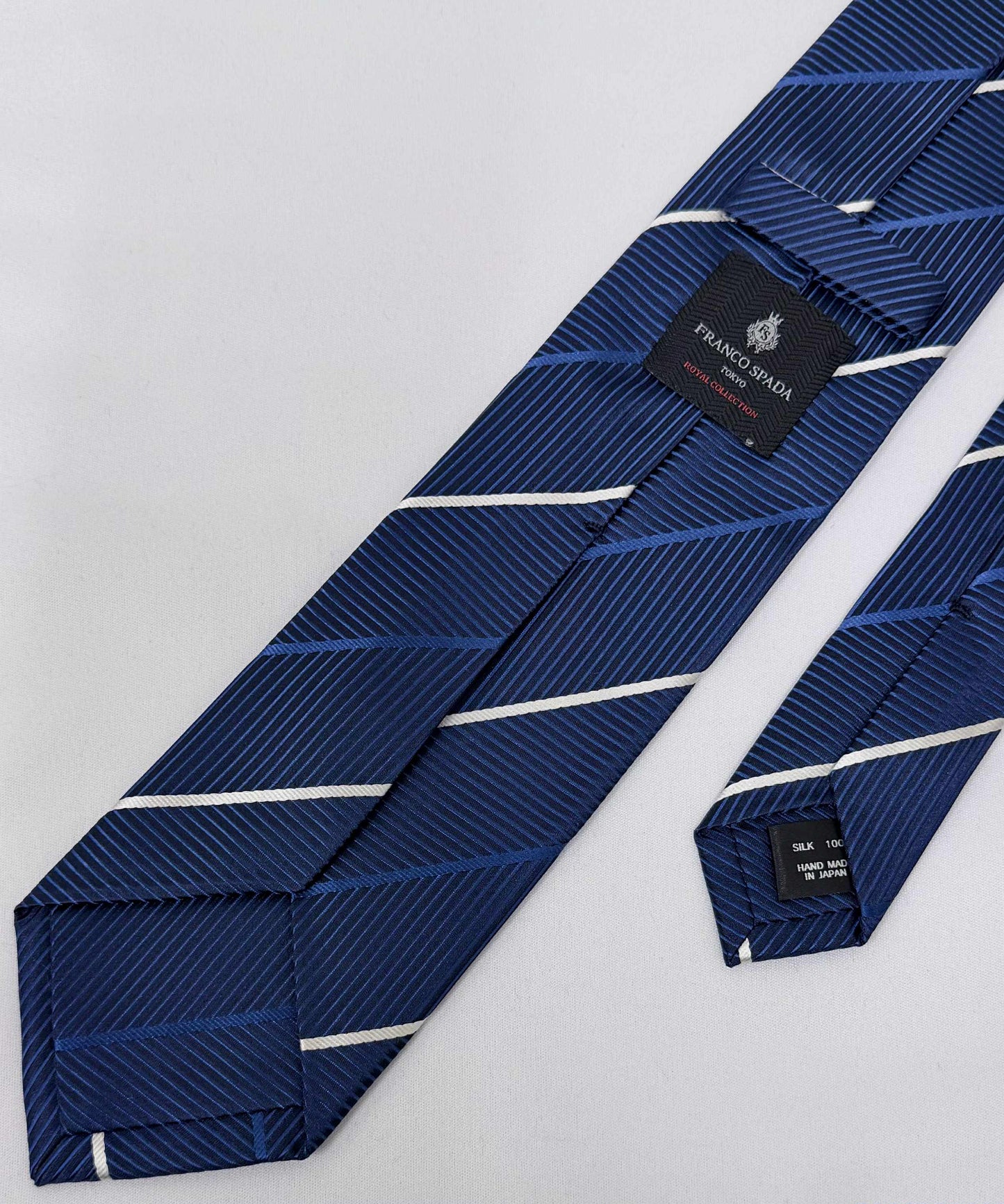 Franco Spada ( フランコスパダ )🆕コンテンポラリーブリティッシュチョークストライプネクタイ：ネイビー×ペッパーホワイト
