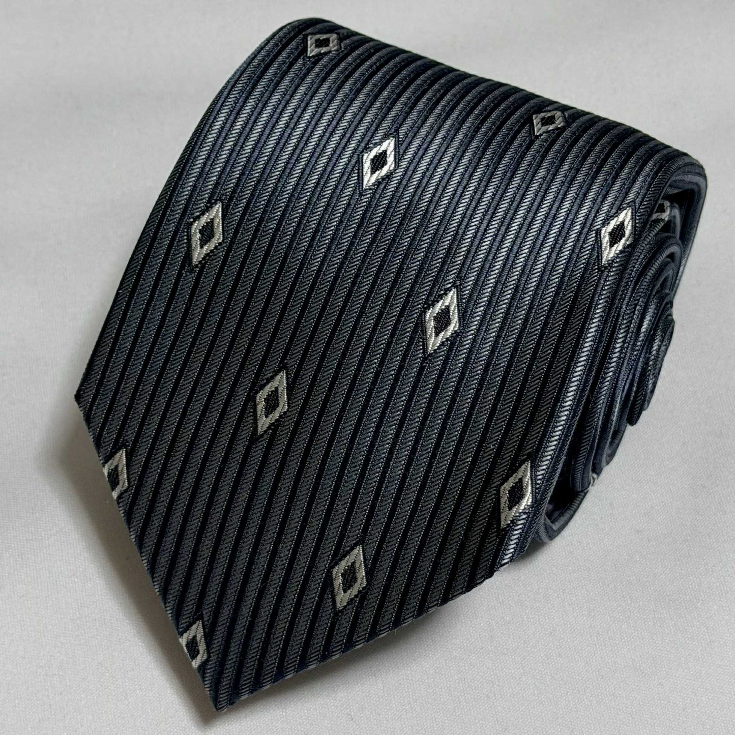 Franco Spada ( フランコスパダ )🆕コンテンポラリーブリティッシュダイヤカットJQネクタイ：ミディアムグレー